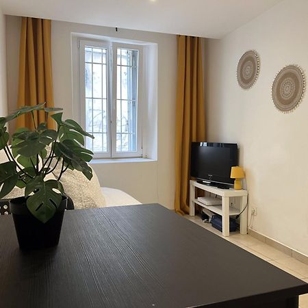 Studio Equipe Confort Proche De Toutes Commodites La Seyne-sur-Mer Exterior photo